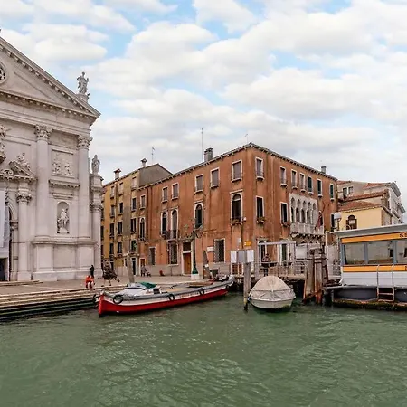 Loft San Stae 18.27 * Venice