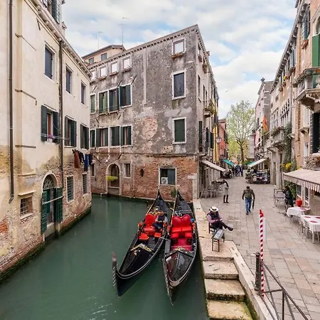 Loft San Stae 18.27 Apartment Venedig