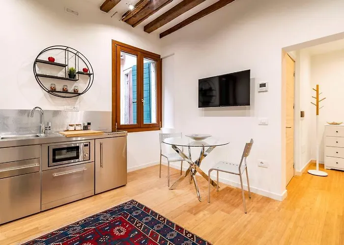 Loft San Stae 18.27 *